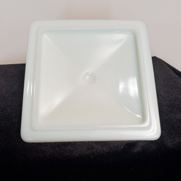 Vintage Westmoreland Milk Glass Old Quilt Covered Candy Dish Square 40/50s White - Picture 7 of 15